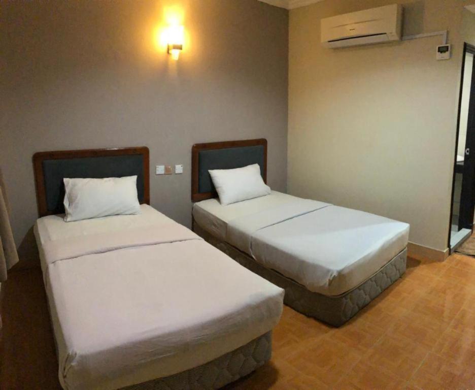 Hotel Perdana Lawas Extérieur photo