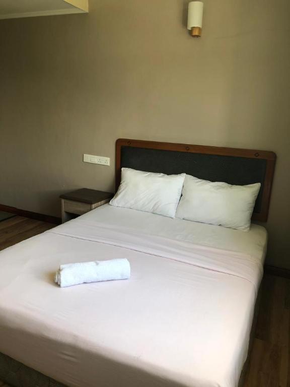 Hotel Perdana Lawas Extérieur photo