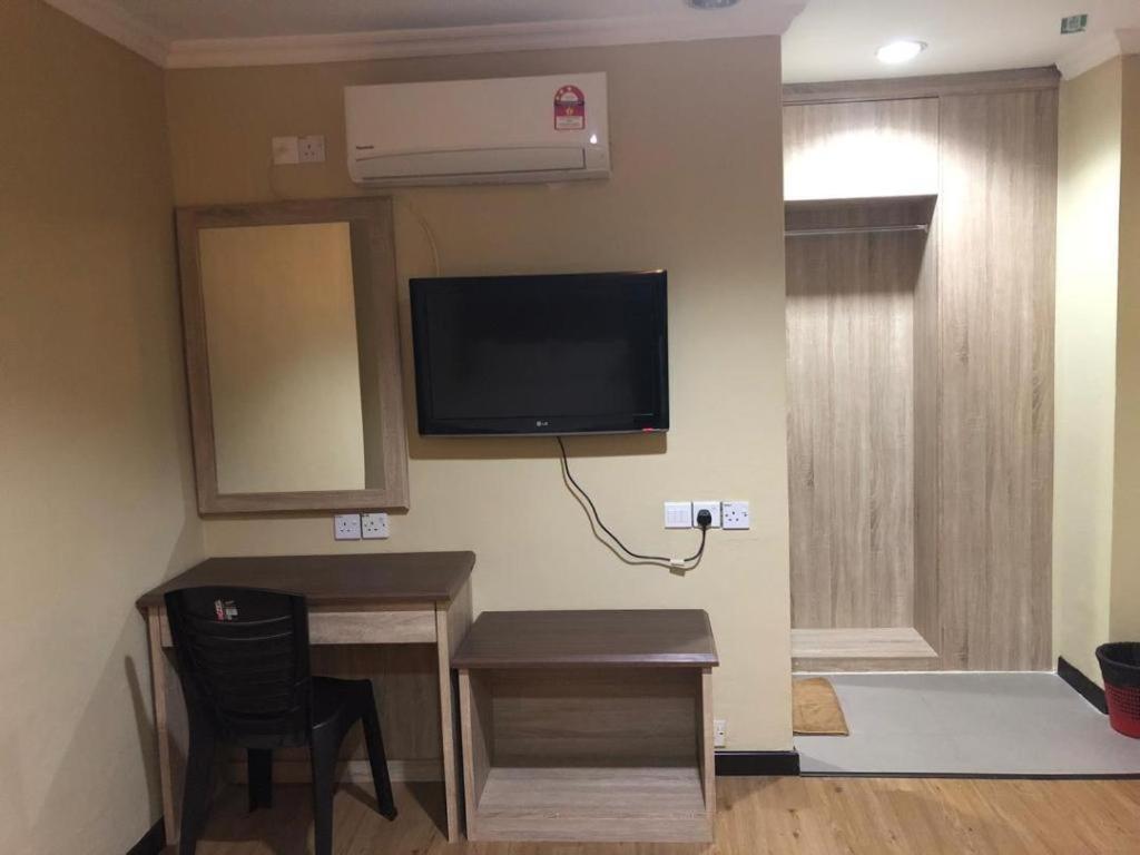 Hotel Perdana Lawas Extérieur photo
