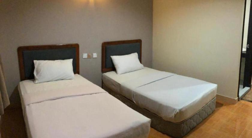 Hotel Perdana Lawas Extérieur photo