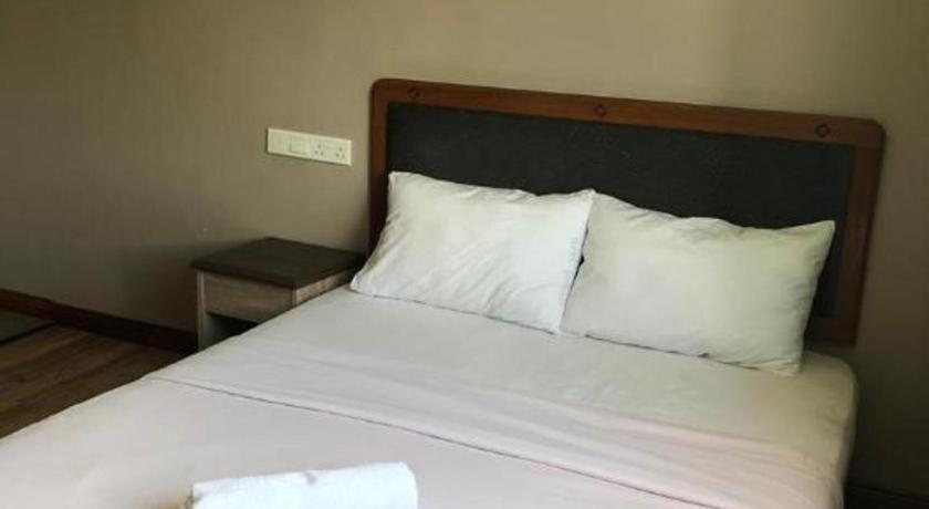 Hotel Perdana Lawas Extérieur photo